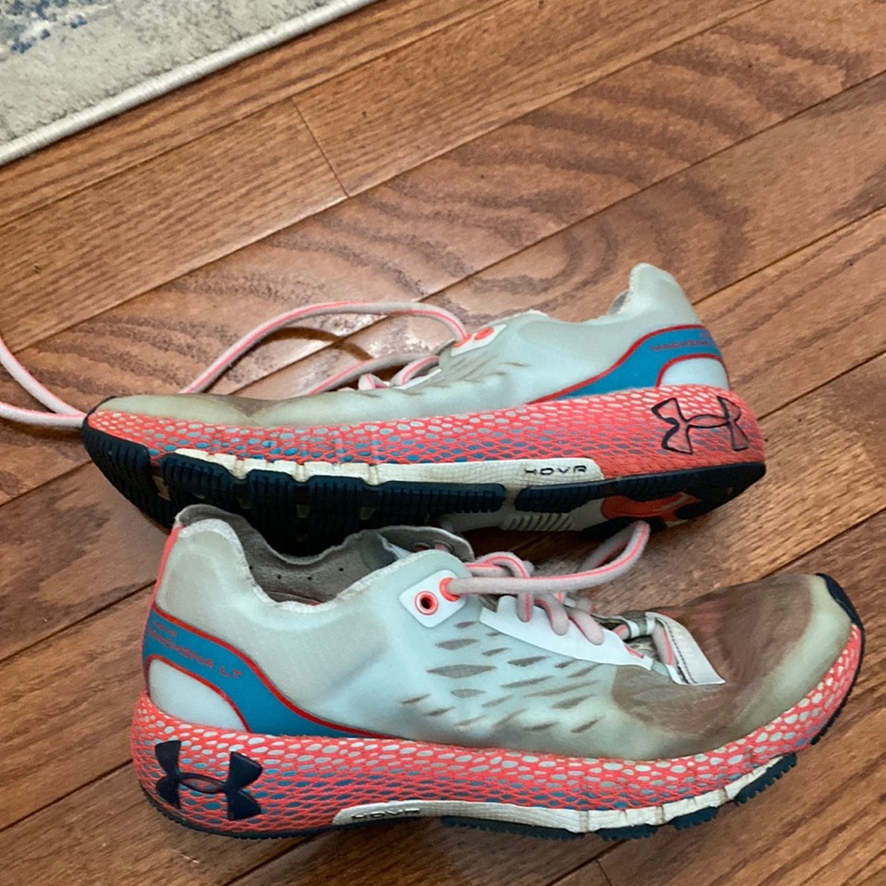 Under armour size 7